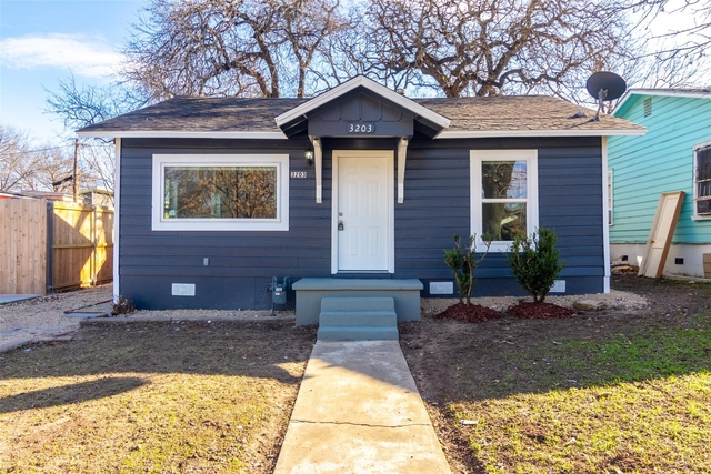 3203 E 16th St - Photo 1