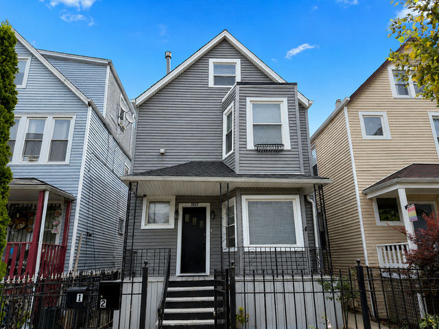 1937 N Hamlin Avenue - Photo 1