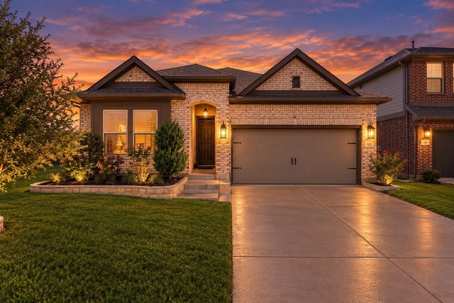 102 Camelia Street - Photo 1