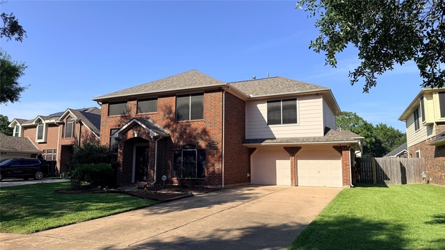 106 Crimson Bay Drive - Photo 1