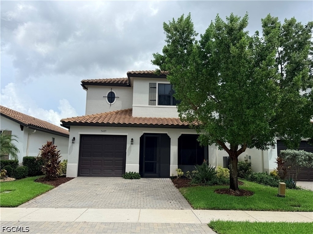 5489 Soria Avenue - Photo 1