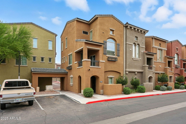 240 W Juniper Avenue - Photo 1