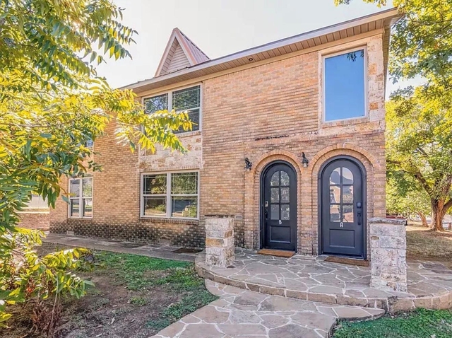 2800 Primrose Avenue - Photo 1