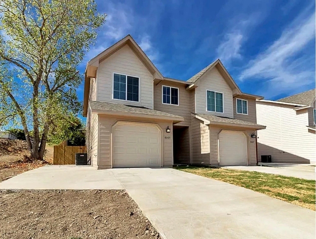 8011 Marydean - Photo 1