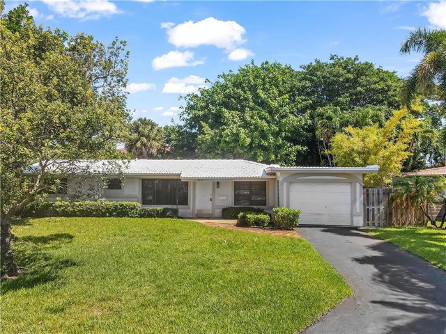 2161 Ne 35th Street - Photo 1