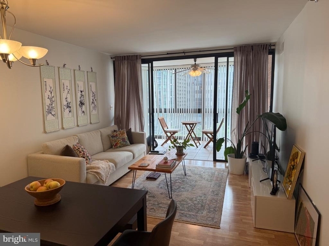 1001 N Randolph Street - Photo 1
