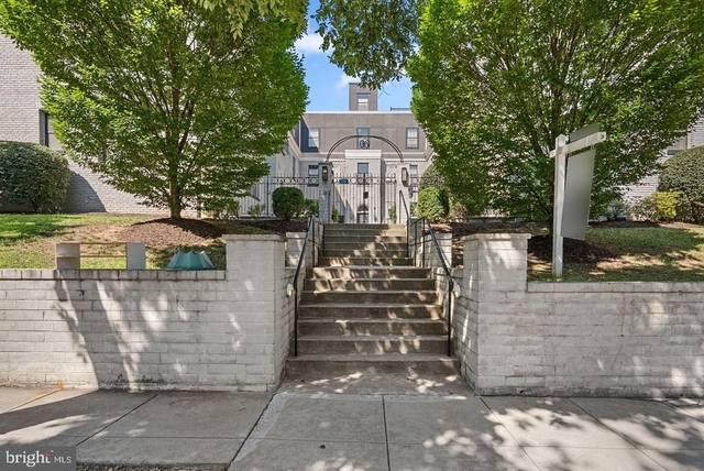 16 17th Street Ne - Photo 1