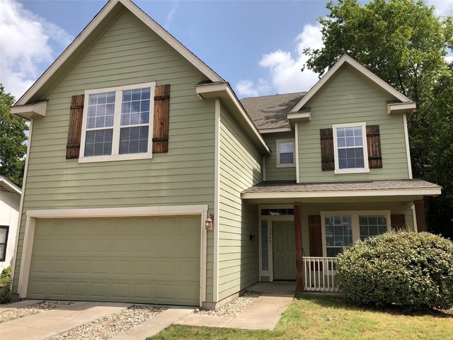 504 W North Loop Blvd - Photo 1
