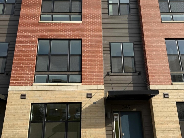 347 Summit Circle - Photo 1