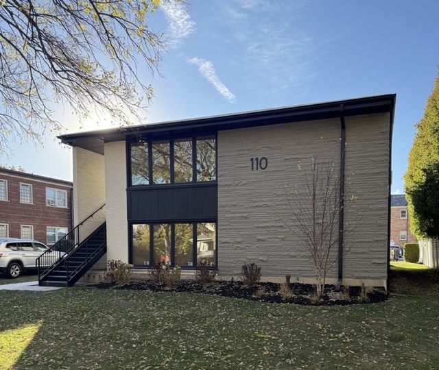 110 N Willow Road - Photo 1