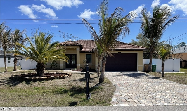 511 Sw 7th Place - Photo 1