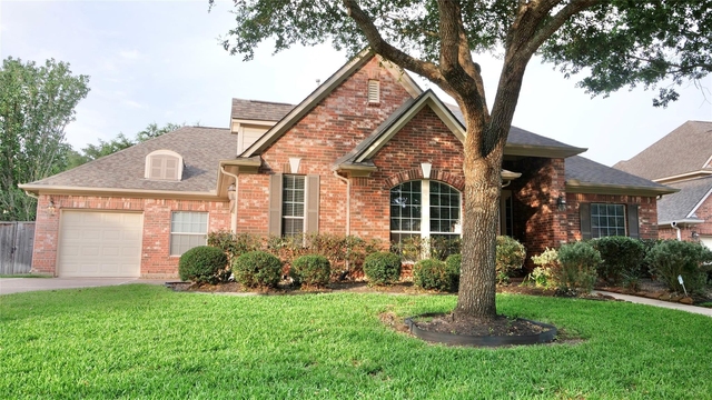 8303 Crescent Knolls Dr Drive - Photo 1