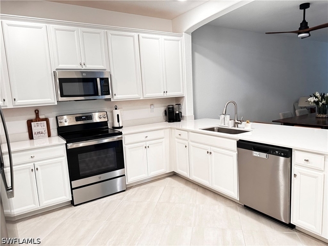 2084 Wellington Street - Photo 1