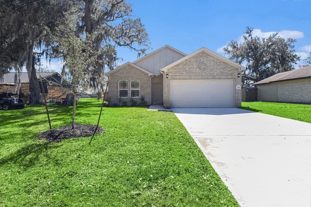 249 Edgewater Drive - Photo 1
