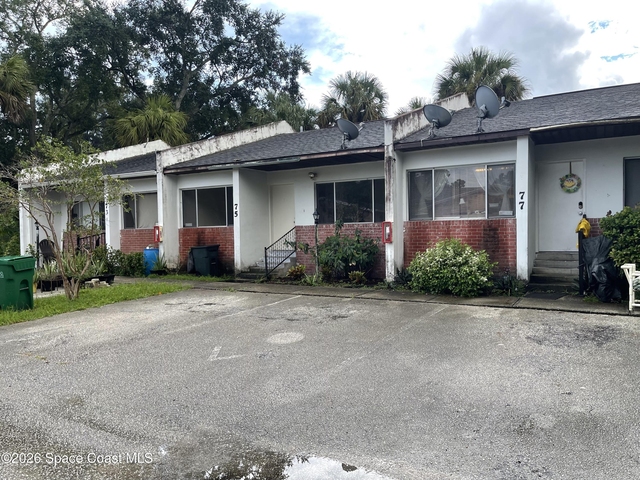 73 Nw Irwin Avenue - Photo 1