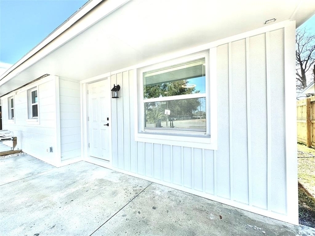 10656 101st Avenue - Photo 1