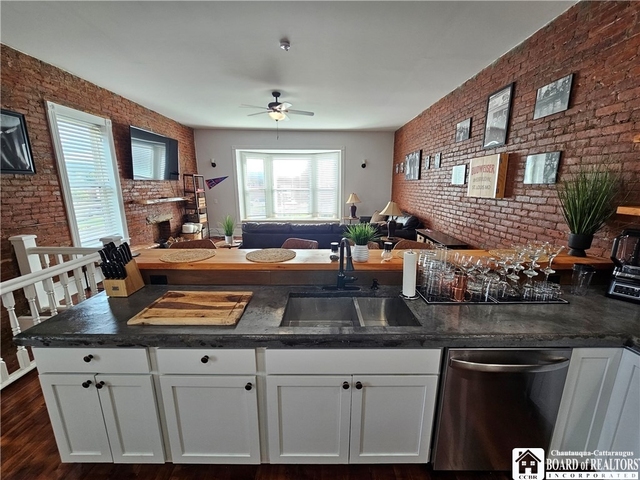 321 N Union Street - Photo 1