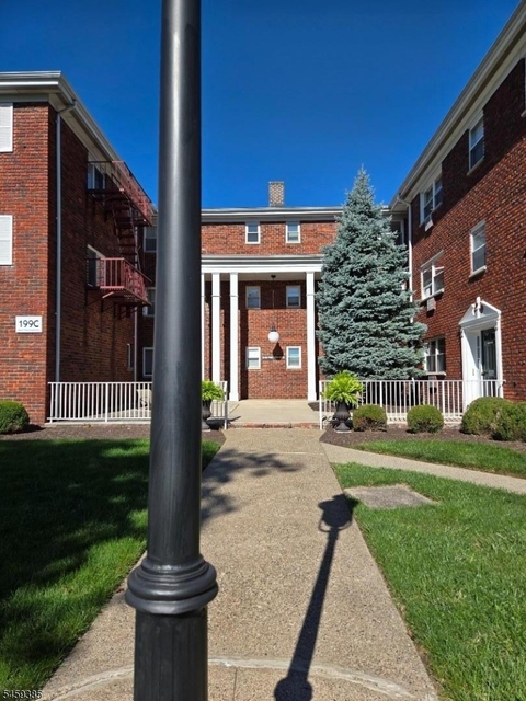 199 North Beverwyck Rd - Photo 1