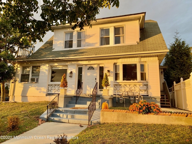 415 Sunset Avenue - Photo 1