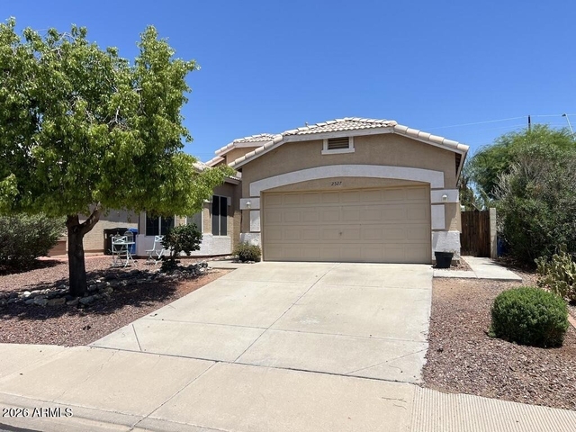 2527 N Silverado -- - Photo 1