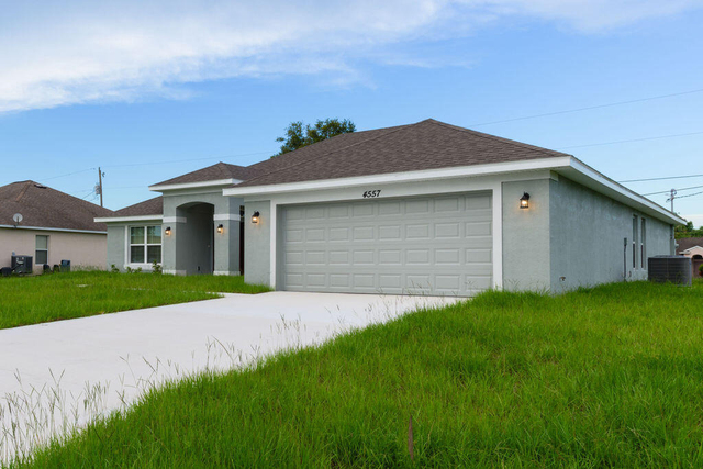 4557 Sw Van Dyke Street - Photo 1