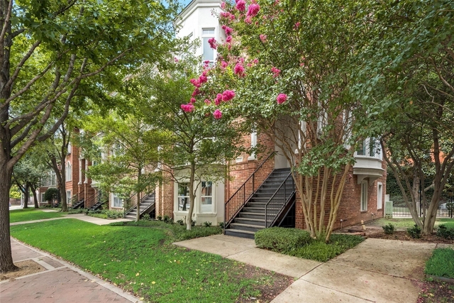 2205 Canton Street - Photo 1