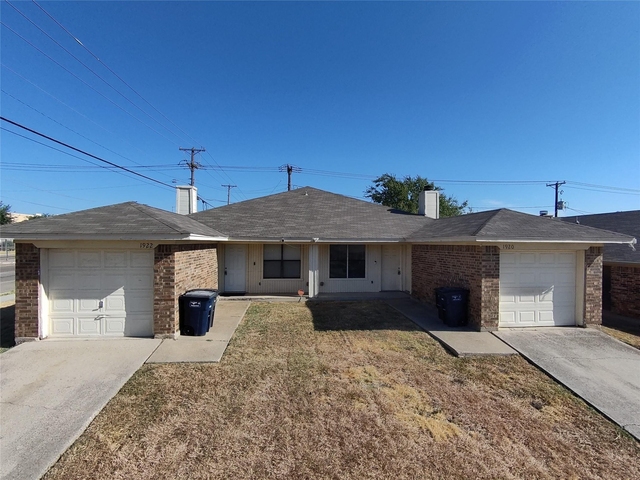 1920 San Rafael Street - Photo 1