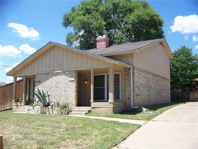 2223 Viewtop Lane - Photo 1