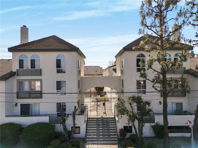 15000 Downey Avenue - Photo 1