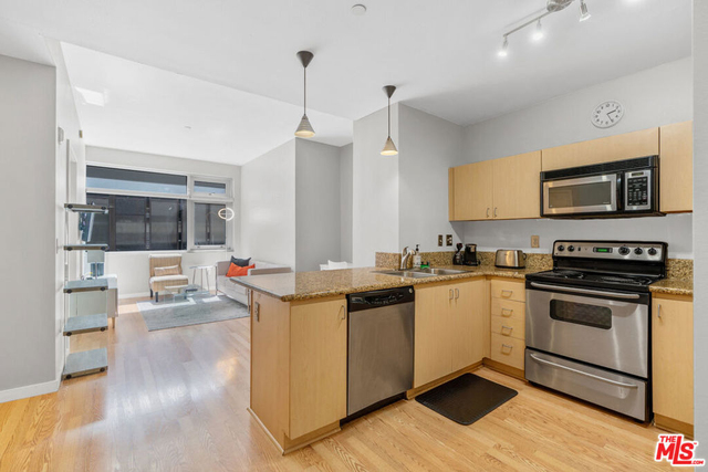 630 West 6th Street - Photo 1