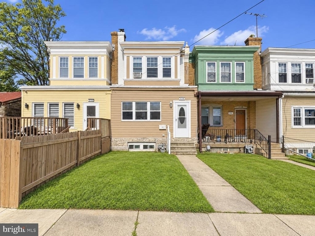 320 Highland Avenue - Photo 1
