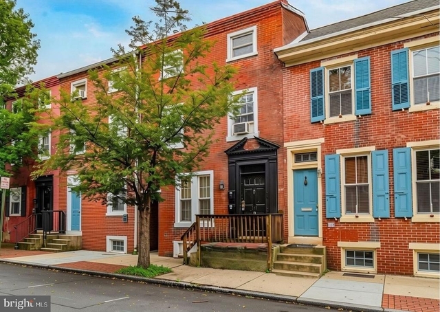 117 E Miner Street - Photo 1