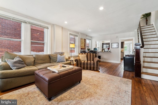 222 N New Street - Photo 1