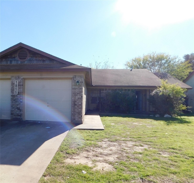 1811 Prairie Knoll Ct - Photo 1