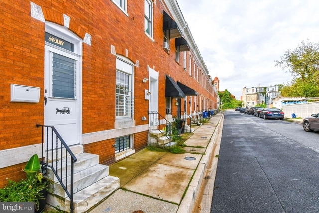 2511 Christian Street - Photo 1