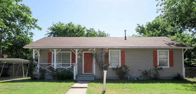 1205 Forest St - Photo 1