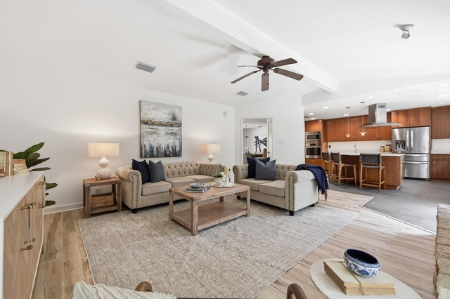 1905 Stoneridge Rd - Photo 1