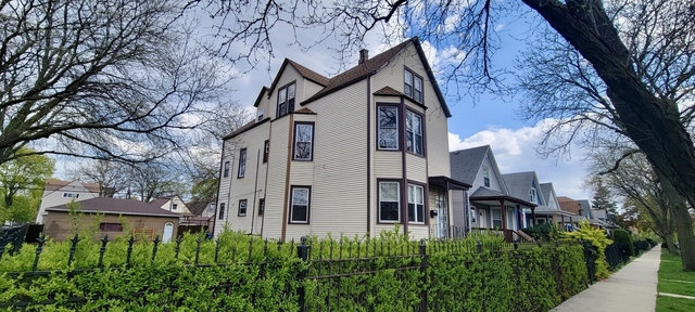 2155 N Kilbourn Avenue - Photo 1