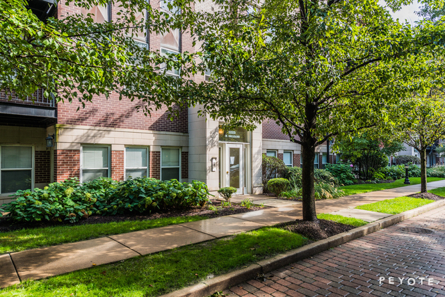 1225 N Orleans Street - Photo 1