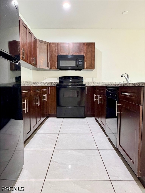 4651 27th Street Sw - Photo 1