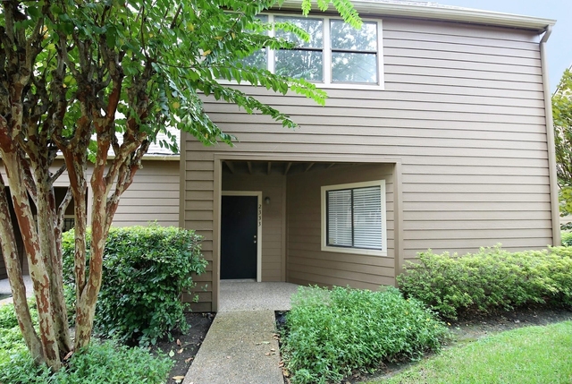 2333 Briarwest - Photo 1