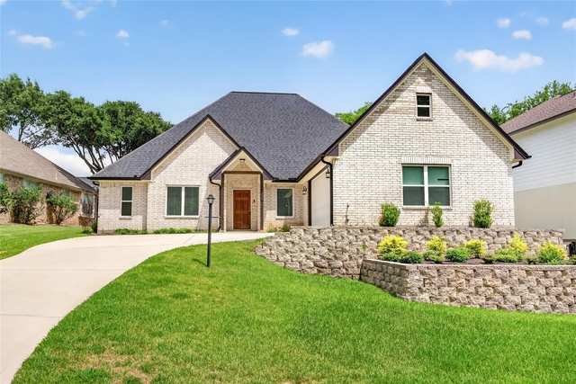 229 Blue Hill Drive - Photo 1