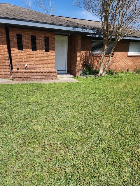 2930 Danforth Dr - Photo 1