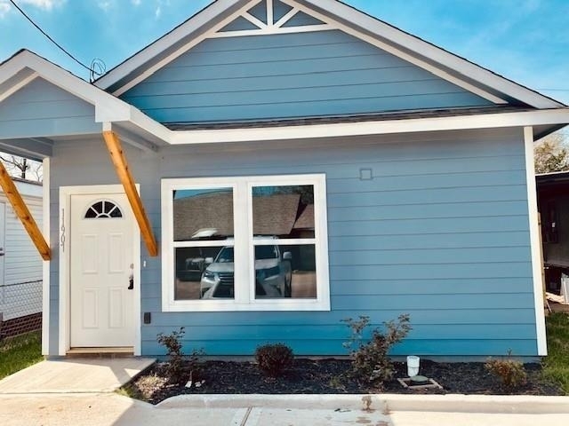 11907 Nelwood Street - Photo 1