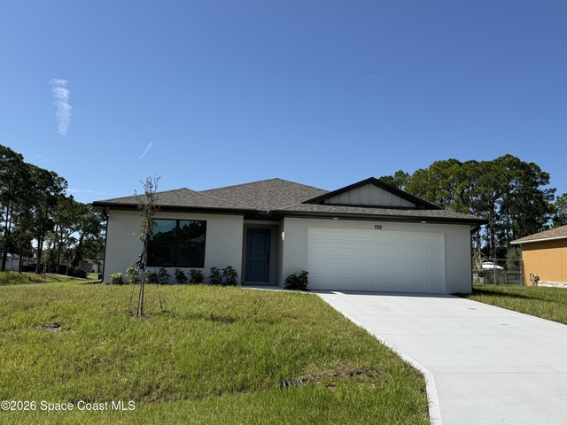 792 Geary Street Sw - Photo 1