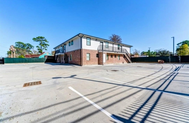 2906 Berry Road - Photo 1
