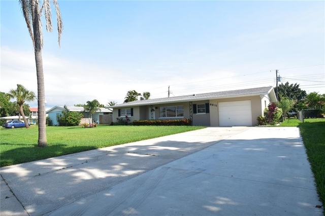 6611 Colonial Drive - Photo 1