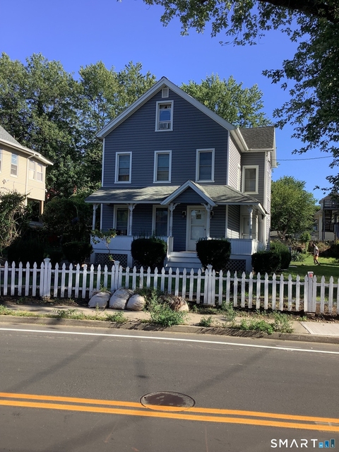 10 Burritt Avenue - Photo 1