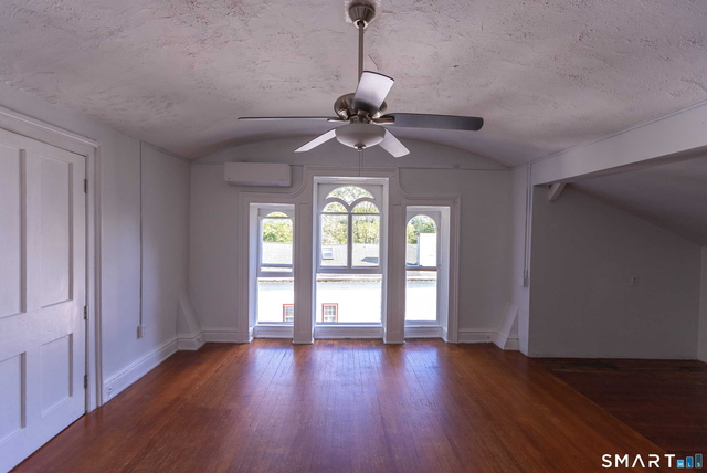 171 Broadway - Photo 1