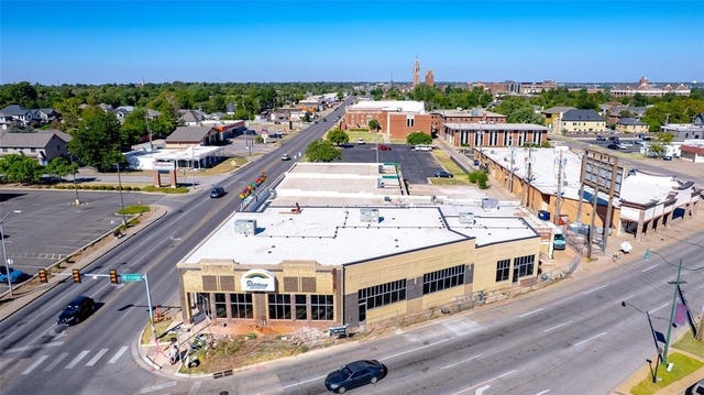 2401 N Classen Boulevard - Photo 1